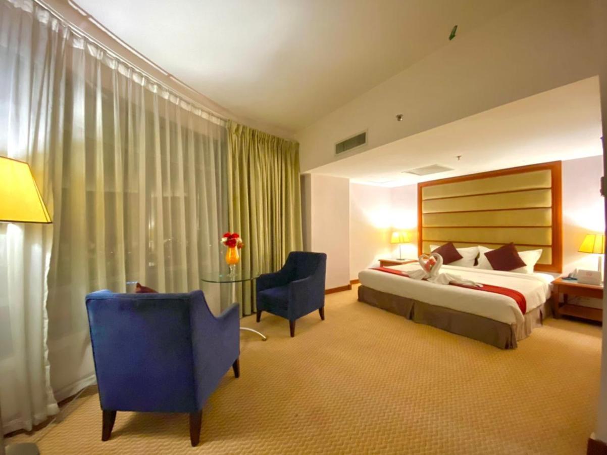 Oriental Crystal Hotel Kajang Exterior photo