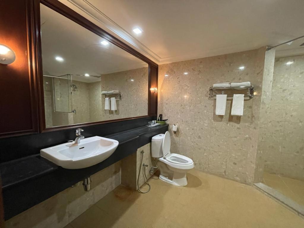 Oriental Crystal Hotel Kajang Exterior photo